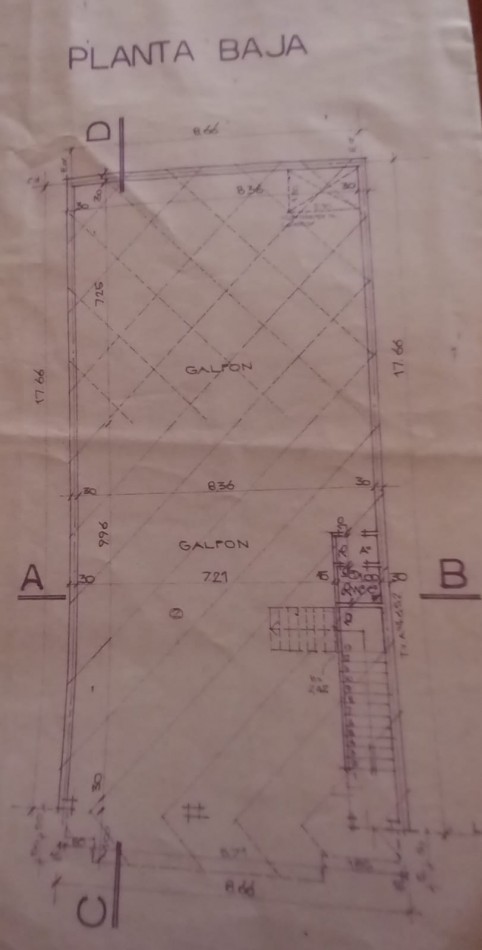 VENTA DE CASA + GALPON, CONSTRUIDO EN 3 PLANTAS. SE ESCUCHAN PROPUESTAS DE PERMUTA Y/ O FINANCIACION.