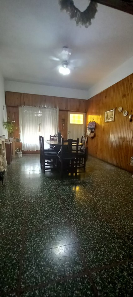 VENTA DE CASA CON QUINCHO Y GARAJE. OFERTA!!!