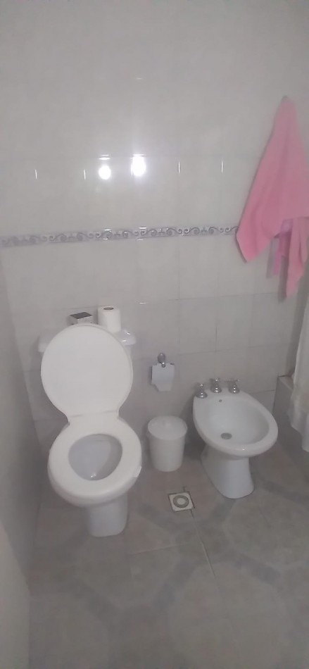 VENTA DE CASA CON AMPLIO TERRENO, MUY BUENA UBICACION.  SE ESCUCHAMOS OFERTAS!!