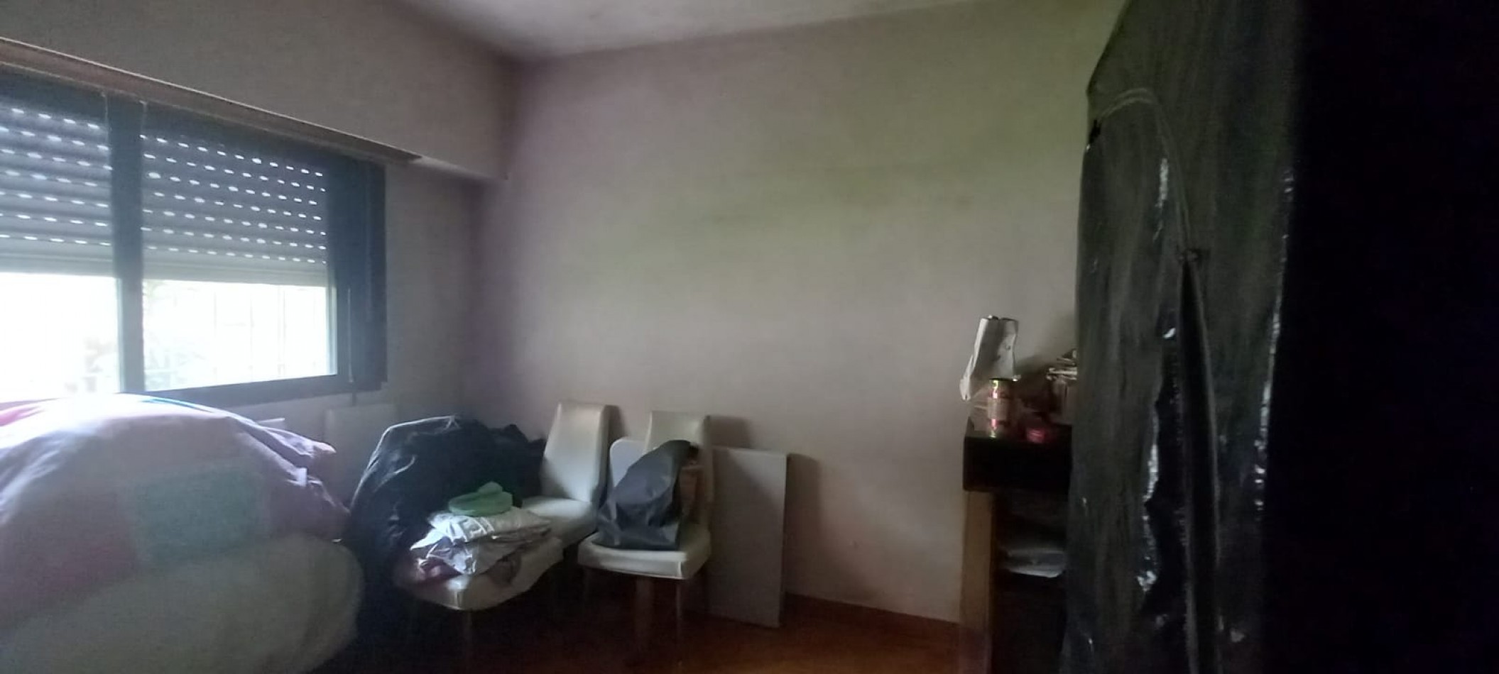 VENTA DE CASA 4 AM CON GARAJE Y PATIO. SOBRE TERRENO DE 320M2. LISTA PARA HABITAR. 