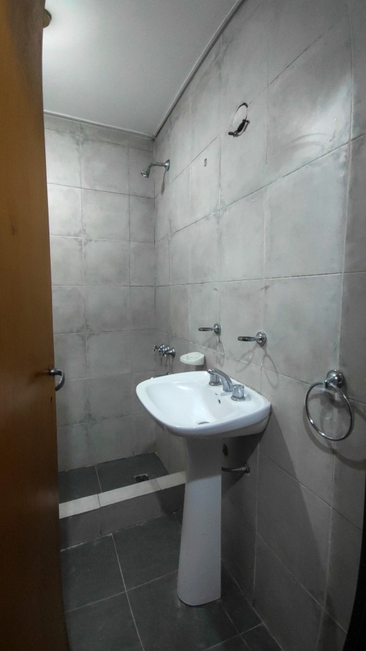 ALQUILER DEPARTAMENTO DE 3 AMBIENTES EN PRIMER PISO