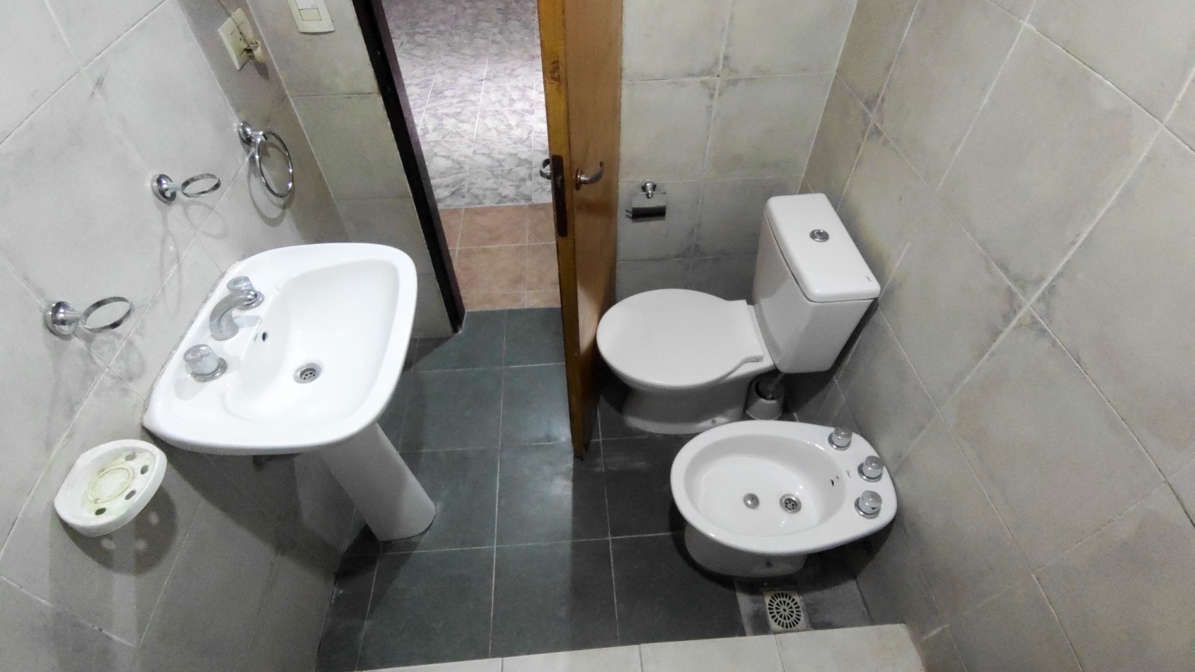 ALQUILER DEPARTAMENTO DE 3 AMBIENTES EN PRIMER PISO