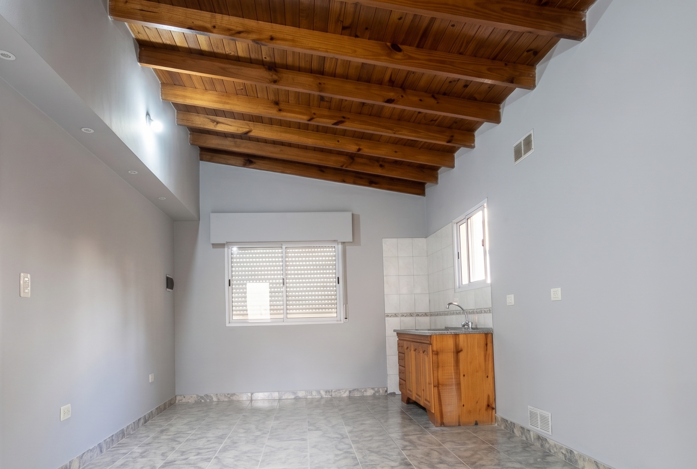 ALQUILER DEPARTAMENTO DE 3 AMBIENTES EN PRIMER PISO