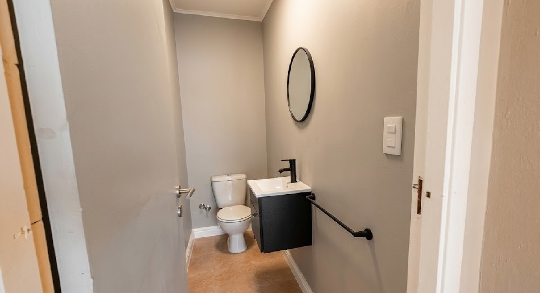 VENTA DE DEPARTAMENTO EN 1 ER PISO DE 5 AMBIENTES CON TERRAZA PROPIA