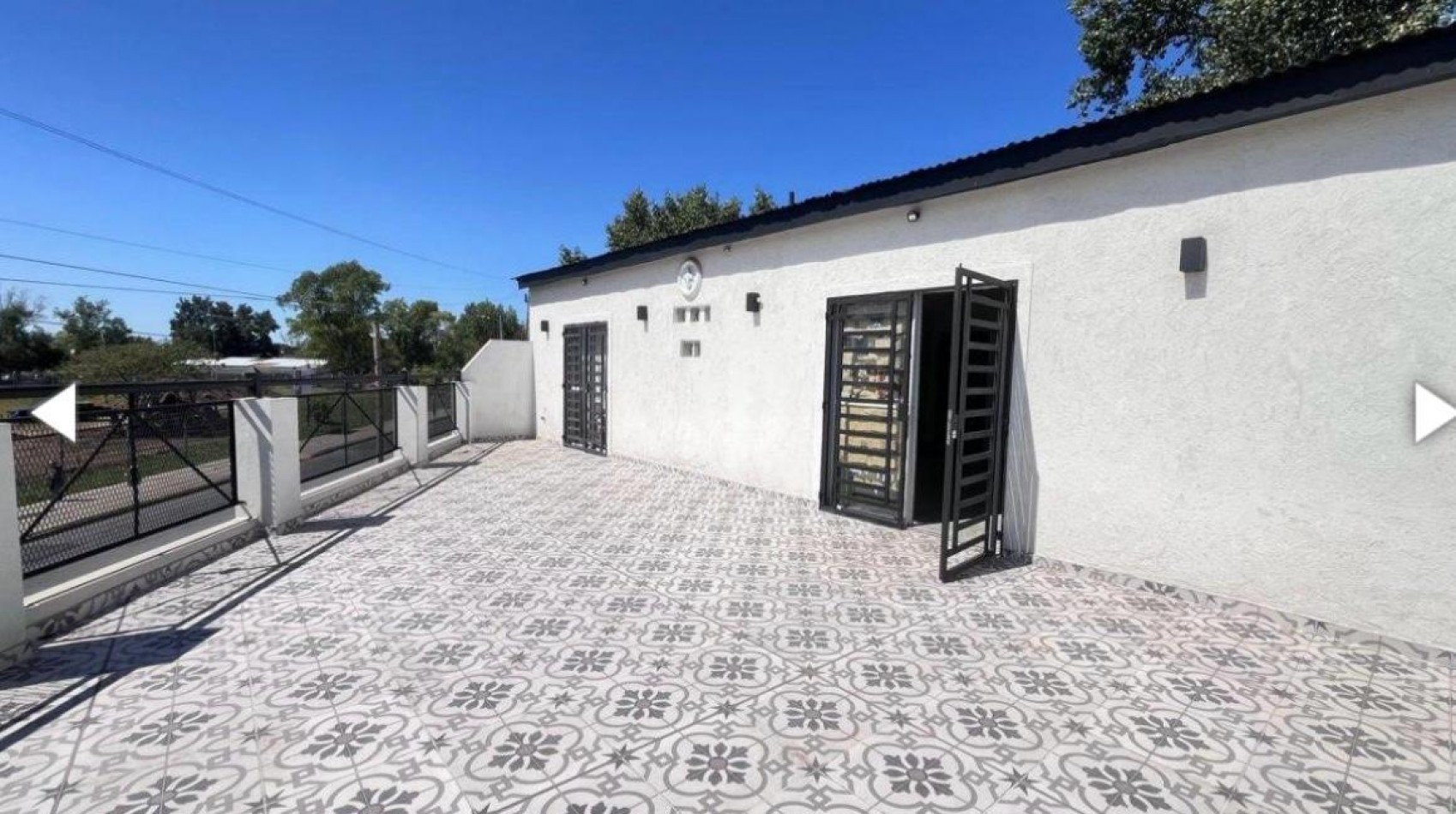 VENTA DE DEPARTAMENTO EN 1 ER PISO DE 5 AMBIENTES CON TERRAZA PROPIA