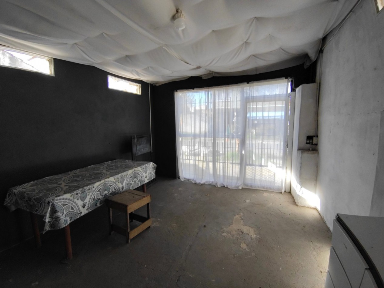 VENTA DE LOTE DE 444 M² CON CASA A REFACCIONAR Y LOCAL AL FRENTE