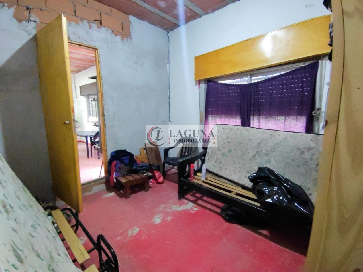 VENTA DE PROPIEDAD EN ESQUINA CON DOS VIVIENDAS A RECICLAR