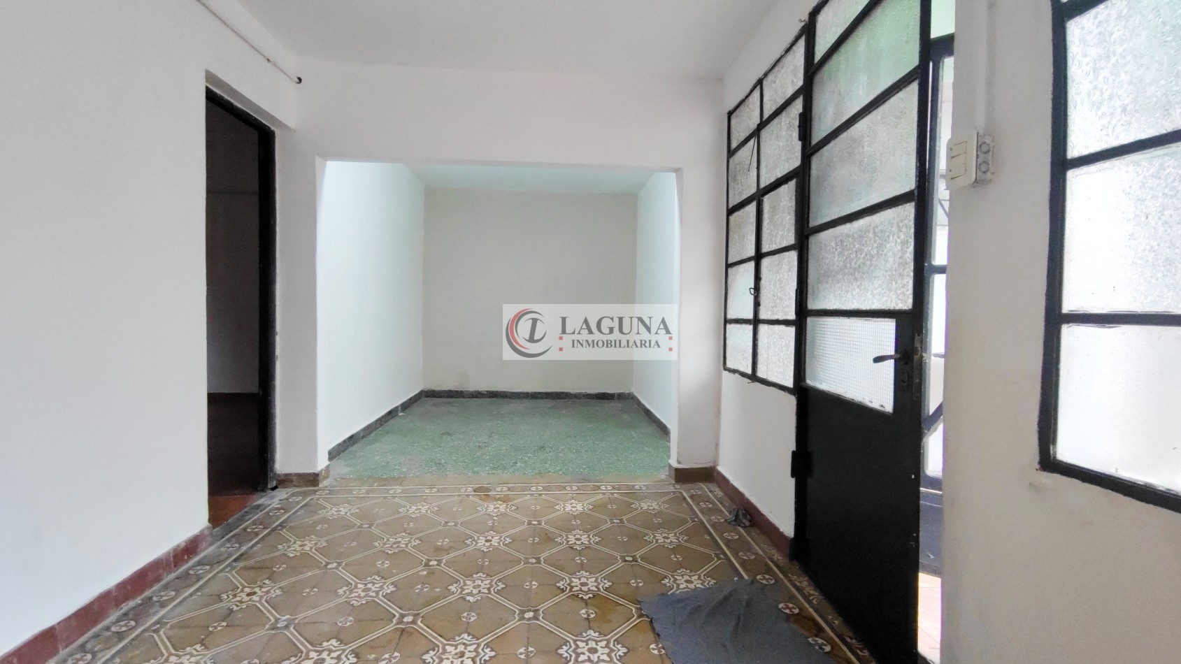 ALQUILER DE PH 3 AMBIENTES CON PATIO Y GARAGE CUBIERTO