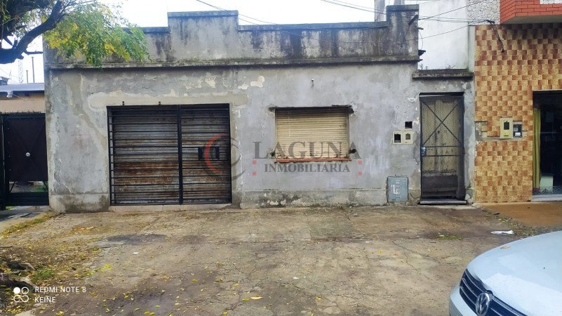 Venta De Lote Con Vivienda A Reciclar. Con Local. Buena Ubicacion. Ideal Cualquier Emprendimiento