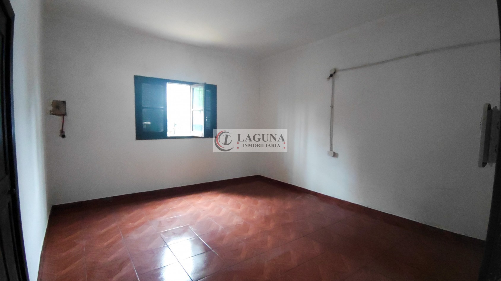 ALQUILER DE PH 3 AMBIENTES CON PATIO Y GARAGE CUBIERTO