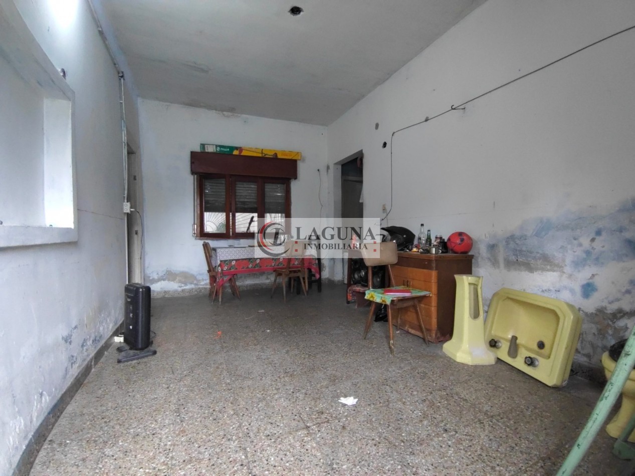 VENTA DE PROPIEDAD EN ESQUINA CON DOS VIVIENDAS A RECICLAR