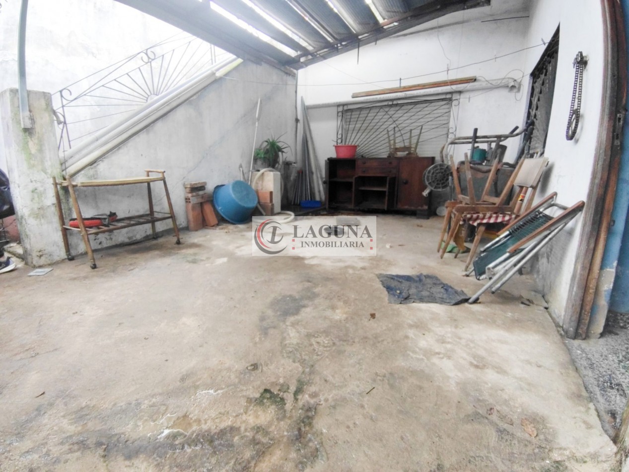 VENTA DE PROPIEDAD EN ESQUINA CON DOS VIVIENDAS A RECICLAR