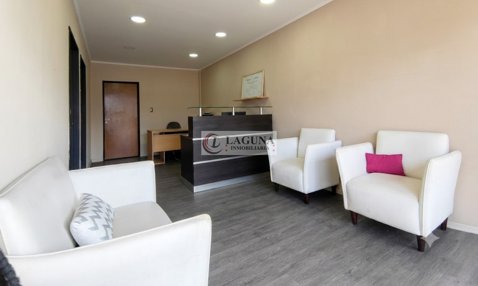 ALQUILER EXCELENTE LOCAL COMERCIAL Y OFICINAS SOBRE AV. HIPOLITO YRIGOYEN - BANFIELD