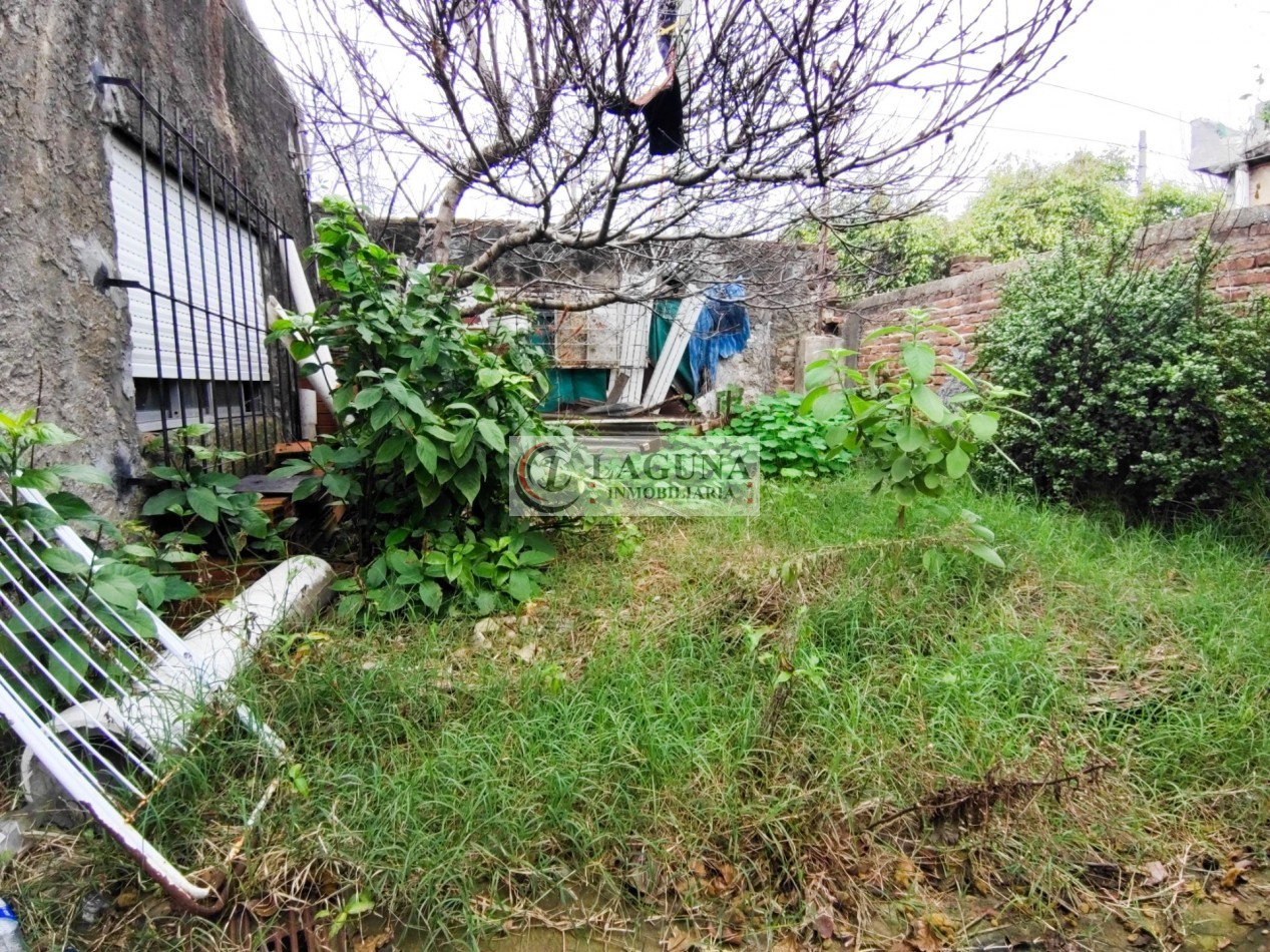 VENTA DE PROPIEDAD EN ESQUINA CON DOS VIVIENDAS A RECICLAR