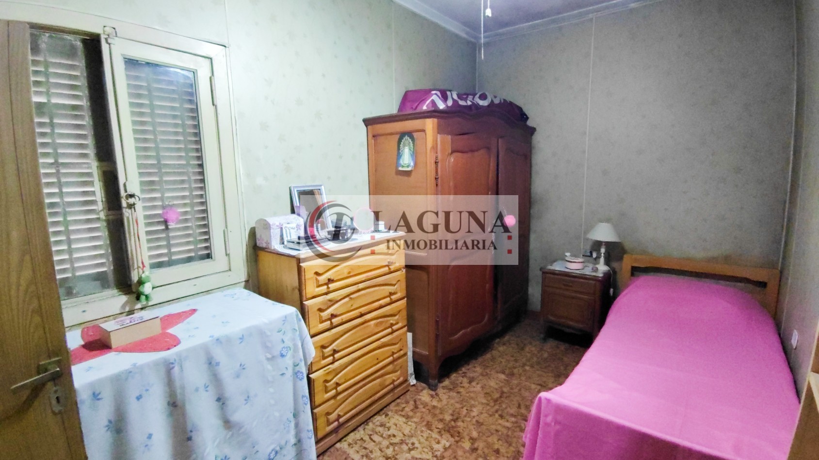 OPORTUNIDAD VENTA DE CASA CON GRAN LOTE Y GARAGE PRIVADO APTO NEGOCIO Y APTO CREDITO