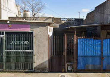 VENTA DE LOTE DE 444 M² CON CASA A REFACCIONAR Y LOCAL AL FRENTE